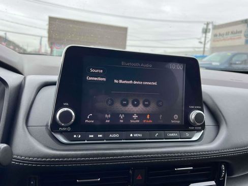 Used 2021 Nissan Rogue SV image 24