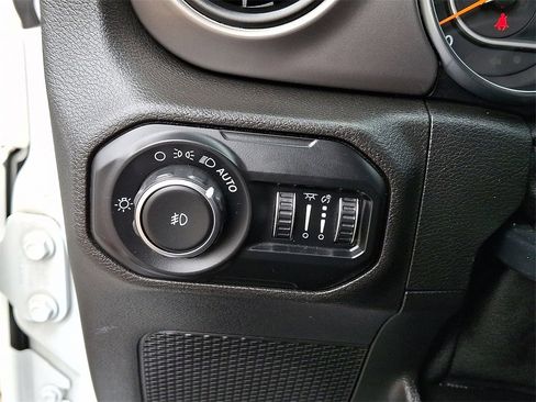 Used 2019 Jeep Wrangler Unlimited Sport S image 25