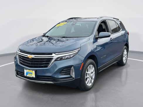Used 2024 Chevrolet Equinox LT image 3