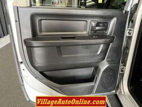 Used 2016 RAM 1500 Express AWD/4WD image 22