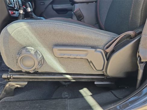 Used 2024 Jeep Wrangler Unlimited Rubicon image 15