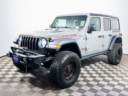Used 2019 Jeep Wrangler Unlimited Rubicon AWD/4WD image 3