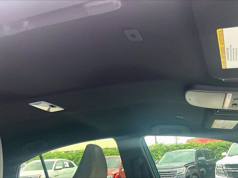 Used 2025 Toyota Camry SE w/ Convenience Package FWD image 14