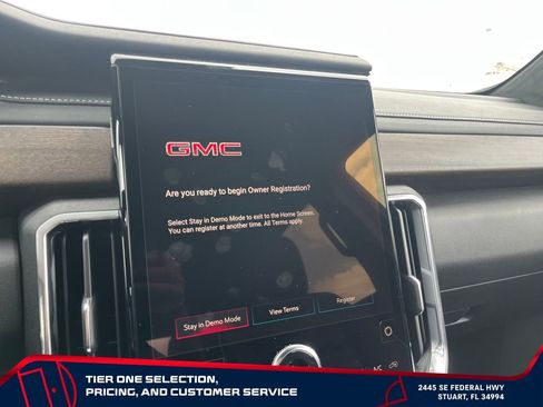 New 2026 GMC Acadia Denali Ultimate w/ LPO, Floor Liner Package AWD/4WD image 31