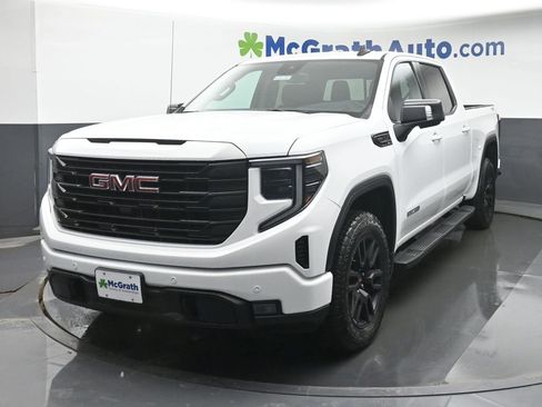 New 2026 GMC Sierra 1500 Elevation image 16