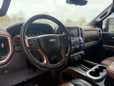 Used 2021 Chevrolet Silverado 3500 High Country image 36