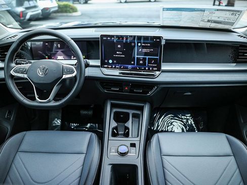 New 2026 Volkswagen Tiguan SE image 22