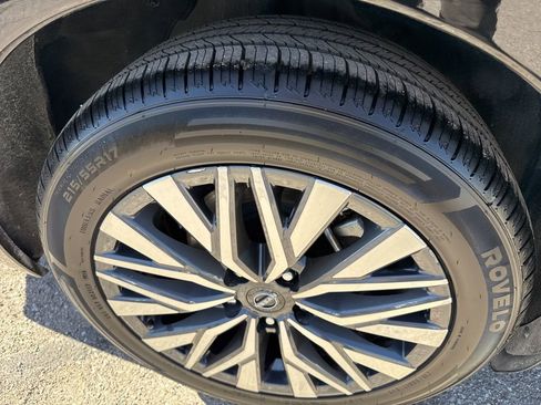 Used 2024 Nissan Altima 2.5 SV image 12