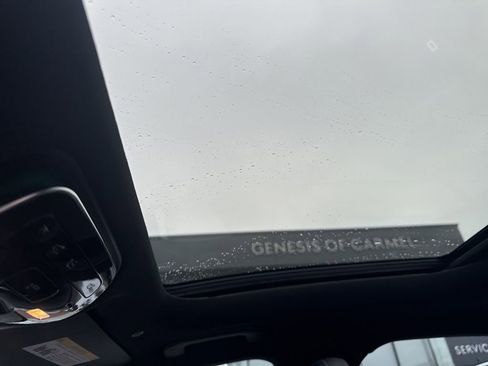 Used 2025 Mercedes-Benz C 36 AMG S image 24