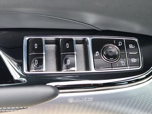 New 2025 Cadillac Lyriq Sport image 20