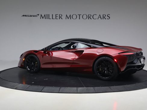 Used 2023 McLaren Artura RWD image 4