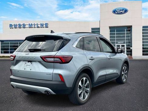 Used 2024 Ford Escape Platinum AWD/4WD image 4