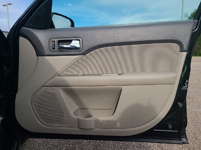 Used 2011 Ford Fusion Hybrid FWD image 26