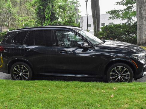 Used 2023 BMW X5 xDrive40i w/ M Sport Package AWD/4WD image 10