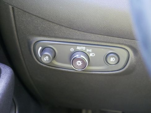 Used 2024 Chevrolet Equinox Premier AWD/4WD image 26