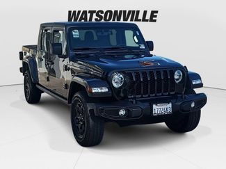 Used 2021 Jeep Gladiator Willys video 1