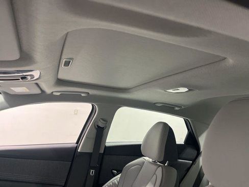 New 2026 Hyundai Elantra Limited FWD image 11