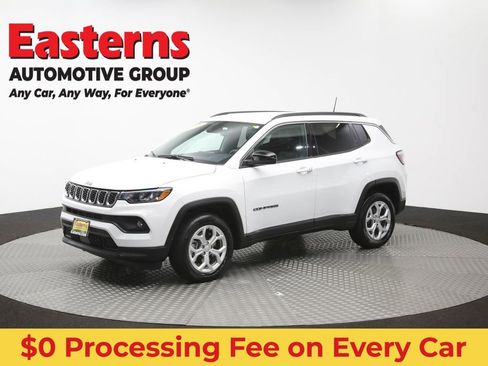 Used 2024 Jeep Compass Latitude AWD/4WD image 55