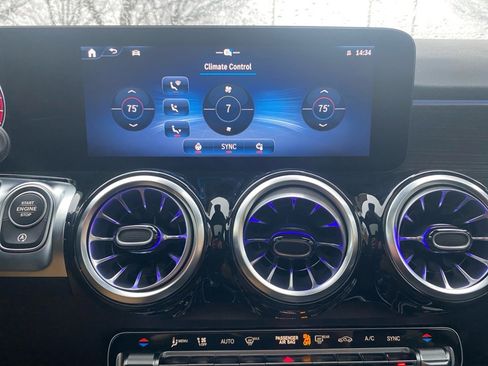 New 2026 Mercedes-Benz GLB 250 4MATIC image 18