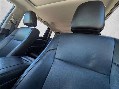 Used 2017 Toyota Highlander XLE image 16