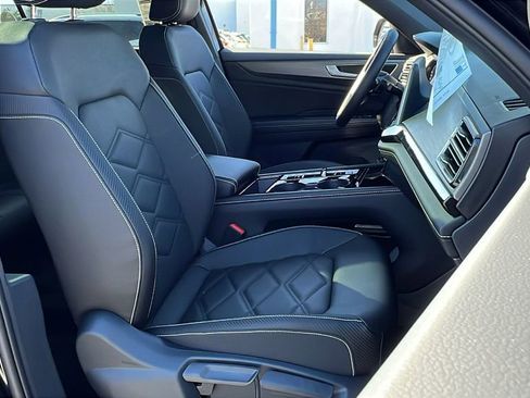 New 2026 Volkswagen Atlas Cross Sport SE image 8