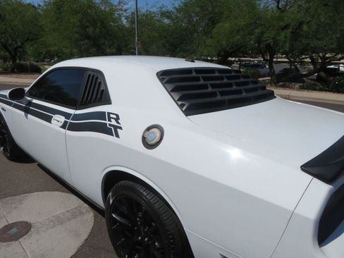 Used 2010 Dodge Challenger R/T RWD image 7