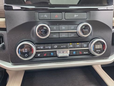 Certified 2024 Ford Expedition Max Limited image 29