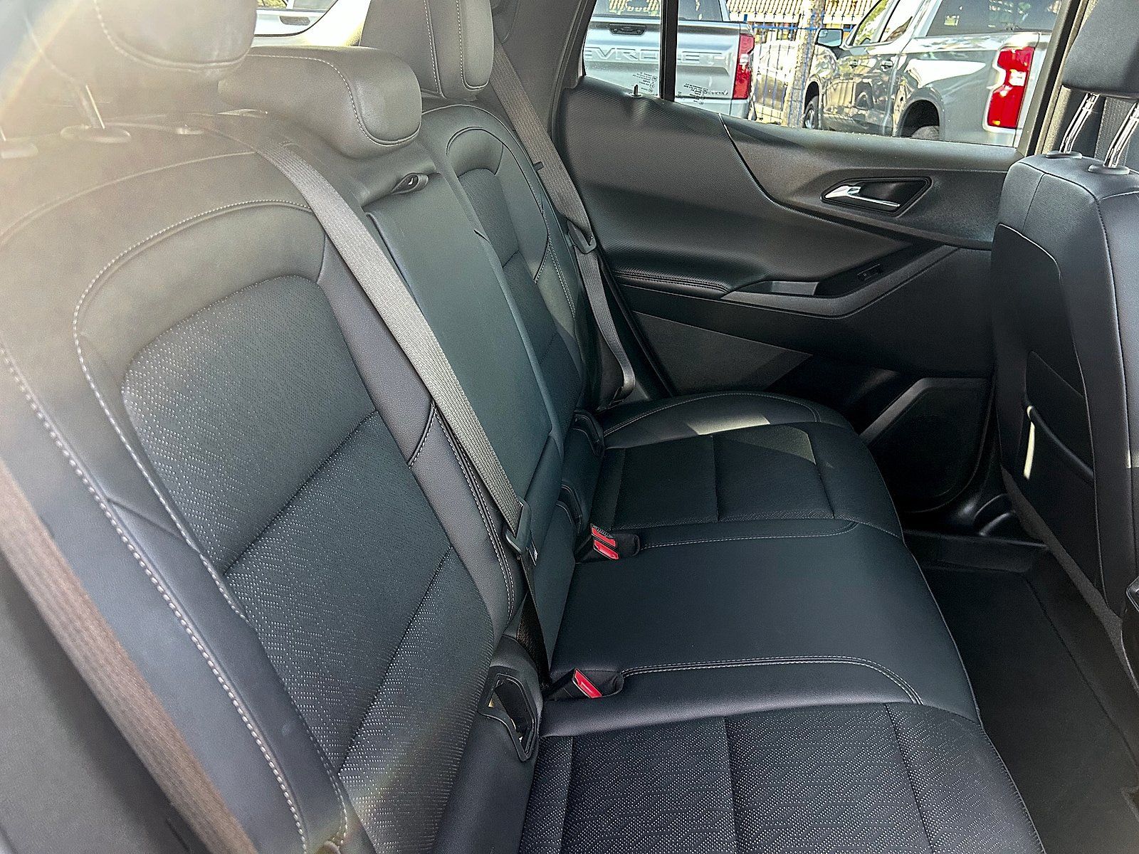 Used 2025 Chevrolet Equinox LT w/ Convenience Package II FWD image 27