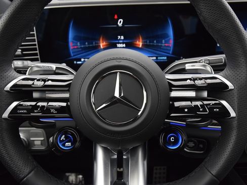 Used 2025 Mercedes-Benz GLE 53 AMG 4MATIC image 23