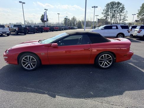 Used 2002 Chevrolet Camaro Z28 w/ SS Performance/Appearance Pkg image 9