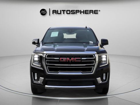 Used 2022 GMC Yukon XL SLT w/ SLT Premium Package AWD/4WD image 2