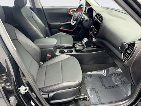 Used 2021 Kia Soul Turbo image 17
