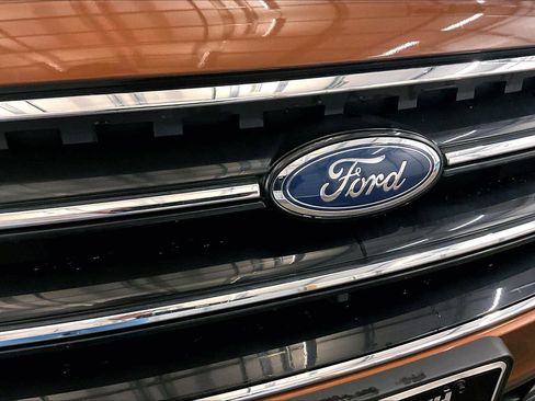 Used 2017 Ford Escape Titanium image 30