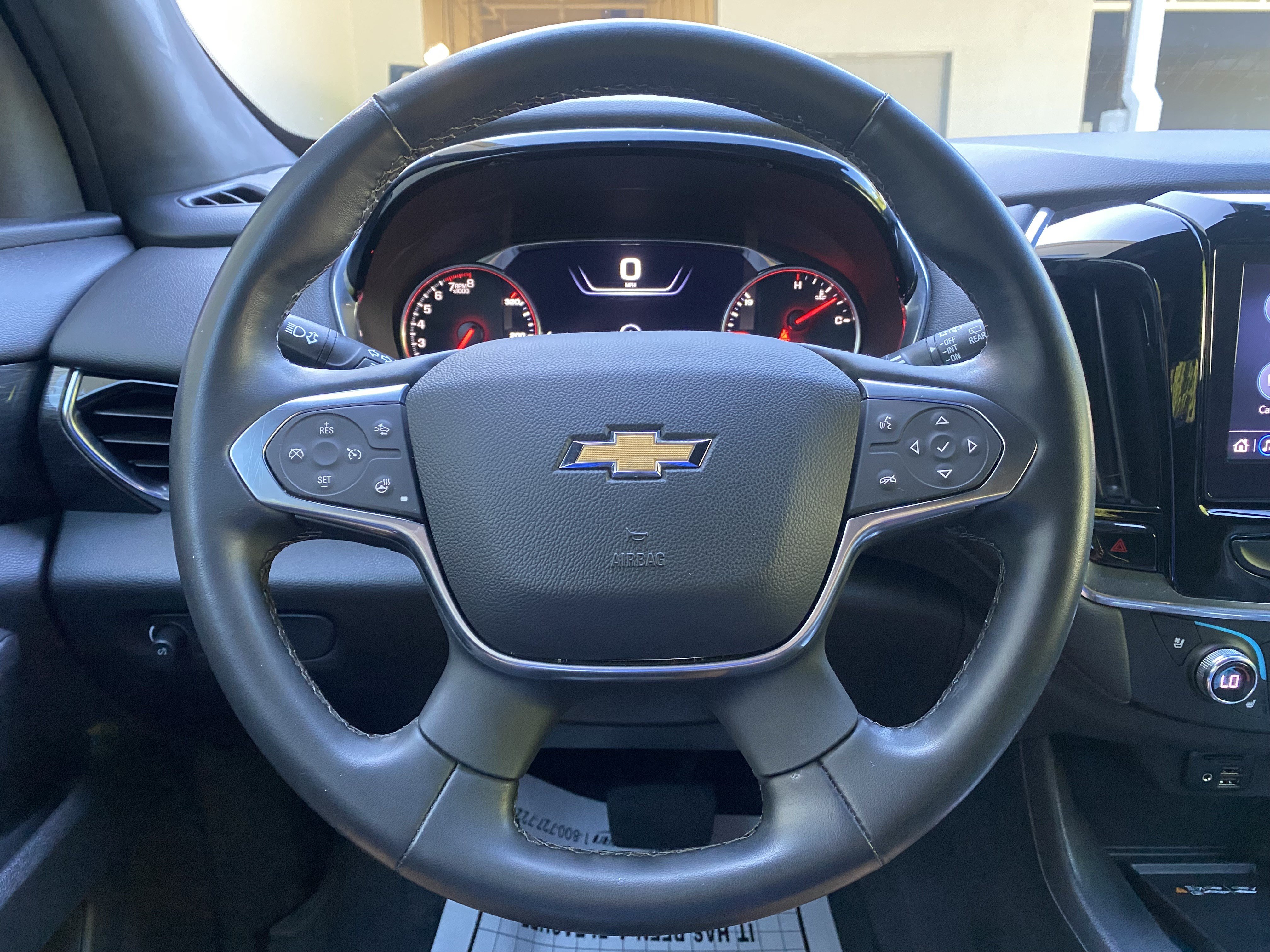 Used 2023 Chevrolet Traverse High Country FWD image 18