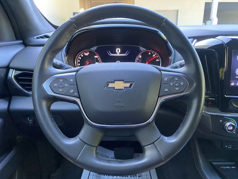 Used 2023 Chevrolet Traverse High Country FWD image 18