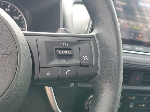Used 2024 Nissan Rogue S AWD/4WD image 23