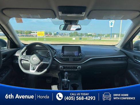 Used 2025 Nissan Altima 2.5 SV AWD/4WD image 20