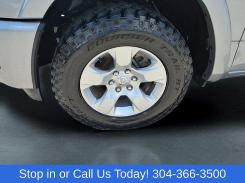 Used 2025 RAM 1500 Big Horn AWD/4WD image 9