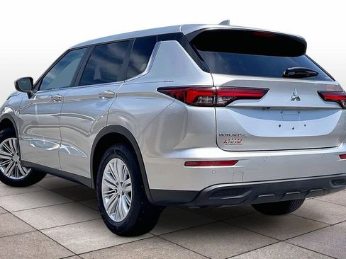 Used 2022 Mitsubishi Outlander ES AWD/4WD image 11