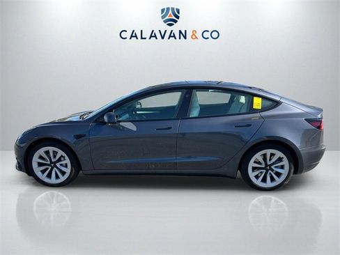 Used 2023 Tesla Model 3 Standard Range image 4