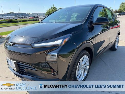New 2027 Chevrolet Bolt LT w/ Comfort Package FWD image 4