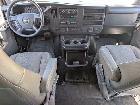 Used 2019 Chevrolet Express 2500 LT w/ LT Preferred Equipment Group RWD image 24