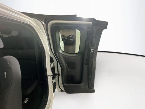 Used 2023 Nissan Frontier S w/ Technology Package RWD image 25
