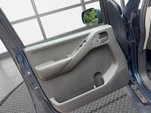 Used 2013 Nissan Frontier PRO-4X AWD/4WD image 34