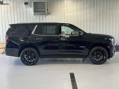 Used 2024 Chevrolet Tahoe Premier AWD/4WD image 2