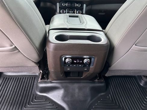 Used 2022 GMC Yukon SLT w/ SLT Premium Package image 27