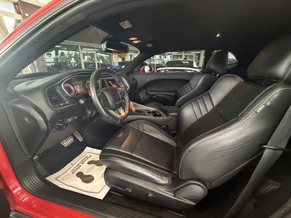 Used 2016 Dodge Challenger SRT Hellcat RWD image 22