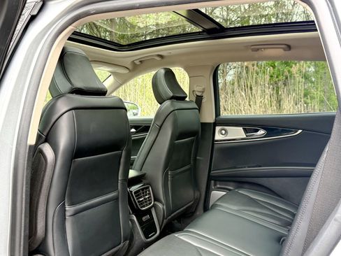 Used 2023 Lincoln Nautilus Reserve w/ Equipment Group 202A AWD/4WD image 20