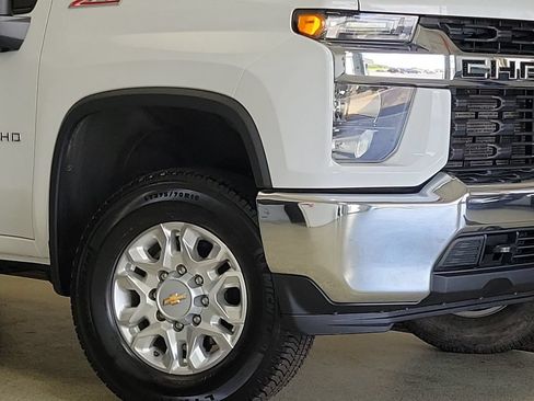 Certified 2023 Chevrolet Silverado 2500 LT AWD/4WD image 2