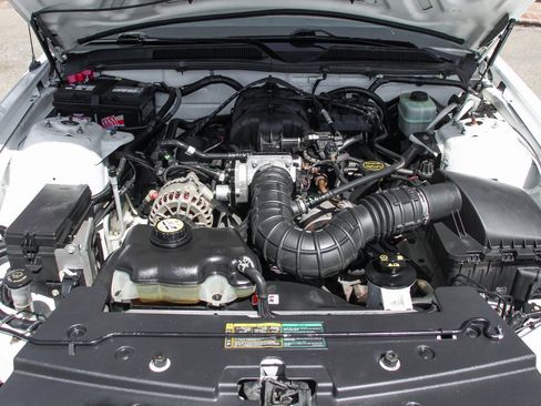 Used 2006 Ford Mustang Premium image 12